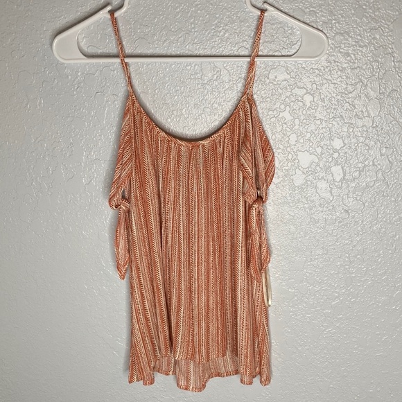 Off the shoulder blouse. - Picture 5 of 8